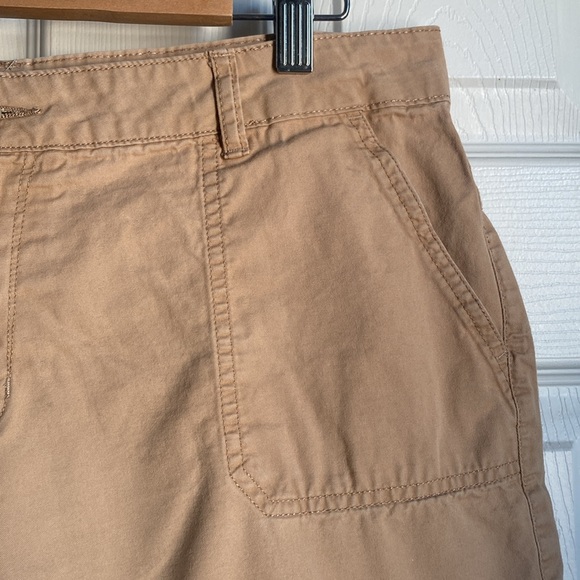 Mountain Warehouse Country to Coast tan khaki shorts with pockets size 10 - Picture 3 of 10